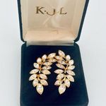 KENNETH JAY LANE MARQUISE CRYSTAL RHINESTONE LEAF DANGLE CLIP Photo 0