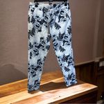 Love Encounter Los Ángeles floral tropical white/ blue pant with pockets size M Size M Photo 2