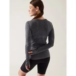 Athleta XS Momentum Seamless Top Charcoal Heather Grey X-Small Photo 5