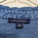 Tommy Hilfiger  WOMEN SIZE M DENIM BUTTON DOWN Photo 2