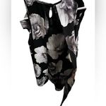Vera Wang Simply Vera  Black and White Floral Sleeveless Blouse Photo 2