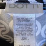 Dotti 3/4 Sleeve V Photo 2