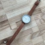 WY Modern Ladies Watch Large Round White Dial Genuine Leather Strap Photo 3