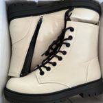 Soda Womens white boot Photo 0