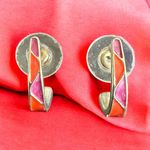Women's half hoop orange and purple post disc back fashion jewelry earrings Photo 1