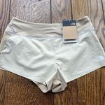The North Face Women's Summer Light Shorts 2.5" Gravel Khaki Stone NWT Large Photo 0