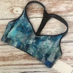 Lululemon Sports Bra / New With Flaws Photo 0