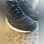 Nike Waffle One Black Athletic shoes Size 5.5 Y Photo 3