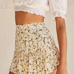 Forever 21 yellow daisy print flounce skort Photo 0