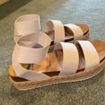 Maui island white platform strappy sandals Size 7 Photo 0