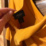 Daytrip  open back top. Photo 2