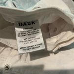 Daze White Denim Women Shorts Size 29 Photo 8
