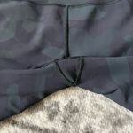 Alo Yoga  High-Waist Camo Vapor Leggings Photo 4