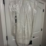 LARA style 51052 Plunging V Photo 3