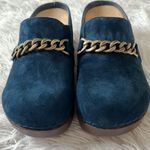 Bella Vita  Women’s kidsuede Leather Ventura Clog in Navy size 8.5W Photo 5
