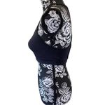 Lululemon Strappy Sports Bra Criss Cross Workout Yoga Athletic Sporty Running Photo 2