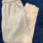 Nike Sweatpants Photo 0