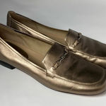 Trotters Gold Leather Loafers Womens Size 8.5 M Horsebit Style Chain Hardware Photo 0