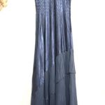 Komarov Beaded V Photo 1