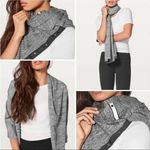 Lululemon Vinyasa Scarf in gray / grey and white Photo 1