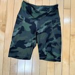Old Navy Active PowerSoft Green Camo Biker Shorts size Small Photo 1