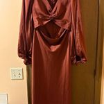 Shona joy Luxe Twist Front Balloon Sleeve Midi Dress in Sangria Photo 5
