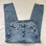 Arizona JUNIORS Highest-Rise Curvy Mom Jeans Distressed Size 9 Light Wash Denim Photo 3