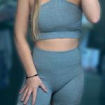 Barely worn two piece workout set. Size S in both top and bottom! Photo 0
