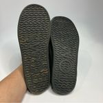 Toms Women’s Sage slippers camo print size 8 Photo 5