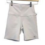 Alo Yoga 7" HIGH-WAIST BIKER SHORT White Size XS NWT Photo 5