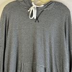American Eagle  Pullover Hoody Shirt Photo 1