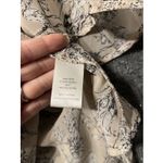 Daniel Rainn  Chiffon‎ Top Womens Small Beige Floral V-Neck Pleated 3/4 Sleeve Photo 3