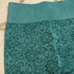 Blush  boutique seamless green floral textured 8” bike shorts Photo 1