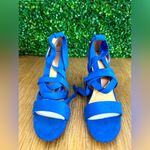 Bold Blue Lace Photo 2