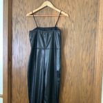 Pretty Little Thing  black strappy split hem flare jumpsuit‎ Photo 3