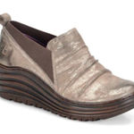 Bionica wedge shoes gold metallic shimmer size 7 Photo 0