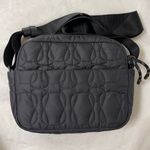 Lululemon Quilted Embrace Bag Vol 4L in Black Photo 2