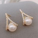 Elegant White Pearl Stud Earrings for Women Gold Photo 2
