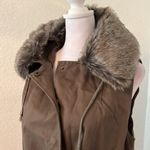 Double Zero Women's utility vest with faux fur collar Photo 1
