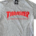 Thrasher Skateboarding Magazine Grey and red short sleeve t-Shirt size small Photo 2