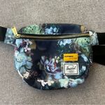Herschel Supply Company Herschel Supply Co - Fifteen Hip Pack, Winter Floral Hoffman Collection Photo 3