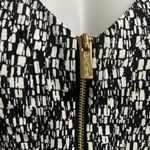Ellen Tracy  Sleevless Black & White Half Zip Top size large Photo 2