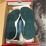 Nike Dunk Low Women’s Photo 4