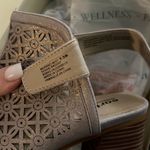 ✨Earth Origins Women's Murano Mist Laser Cut Sz 9.5M Sandals✨ Silver Photo 4