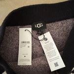 UGG Women's Shaina Short Photo 7