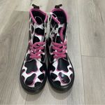 Dr. Martens Pink Cow Print Patent Lamper Leather Boots Women Sz 6 Youth Sz 5 NEW Photo 5