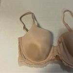 Spanx Bra Women's Undie-tectable Lightly Lined Demi Bra Sz 32D NWT in Soft Nude Photo 2