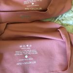 Set Active & OUAI Leggings & Matching Bra Photo 3