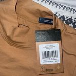 The North Face NWT  L/S‎ Evolution Fitted Almond Butter size Large Photo 1