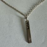 Sara name bar necklace Photo 3
